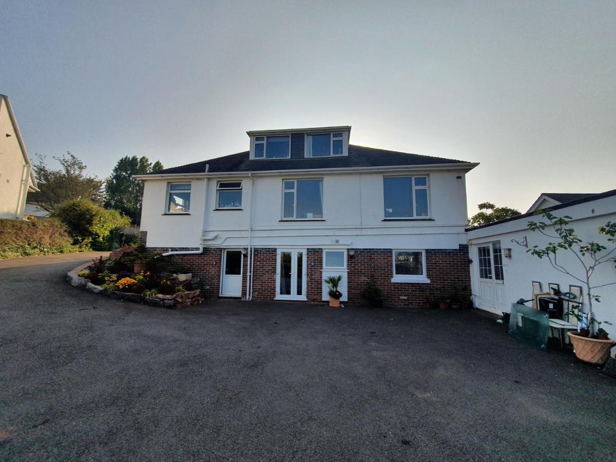Lovely Private Studio Room With Own Kitchen And Bathroom. Set In The Popular Area Of Shiphay In Torquay And Only A Short Walk From Torbay Hospital Екстериор снимка