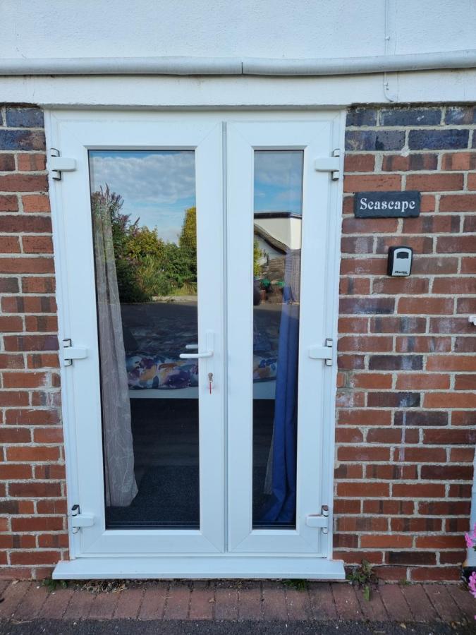 Lovely Private Studio Room With Own Kitchen And Bathroom. Set In The Popular Area Of Shiphay In Torquay And Only A Short Walk From Torbay Hospital Екстериор снимка