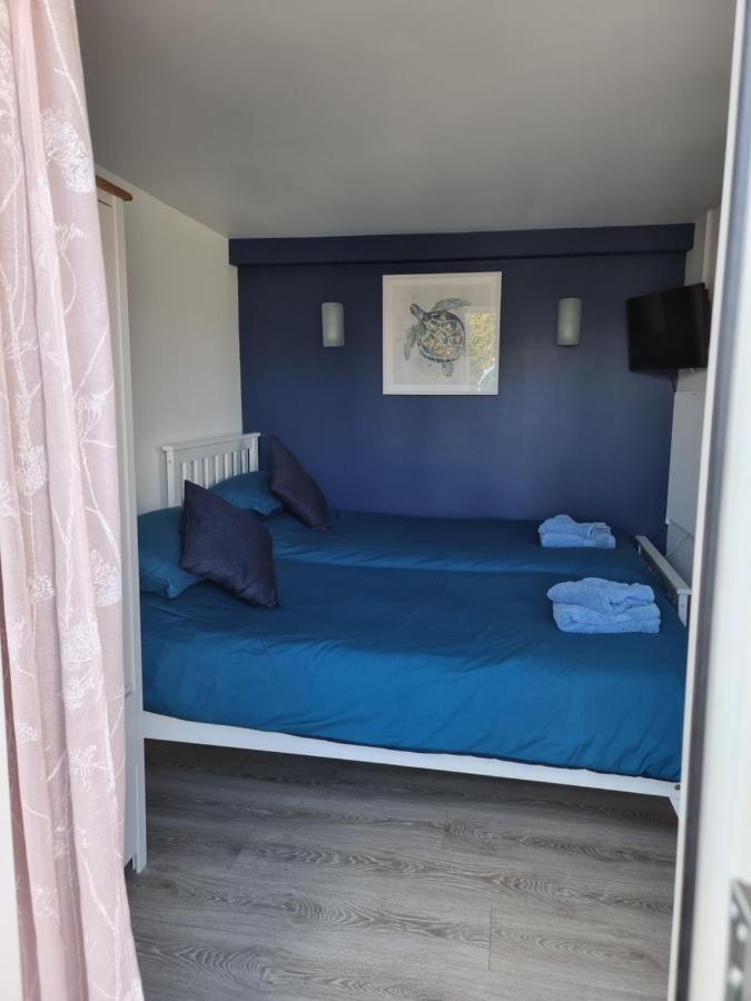 Lovely Private Studio Room With Own Kitchen And Bathroom. Set In The Popular Area Of Shiphay In Torquay And Only A Short Walk From Torbay Hospital Екстериор снимка
